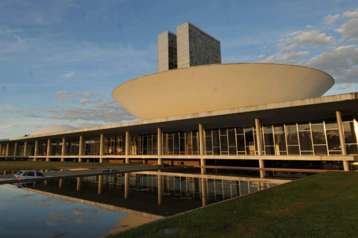 Reuniões em comissões foram suspensas para priorizar votações.