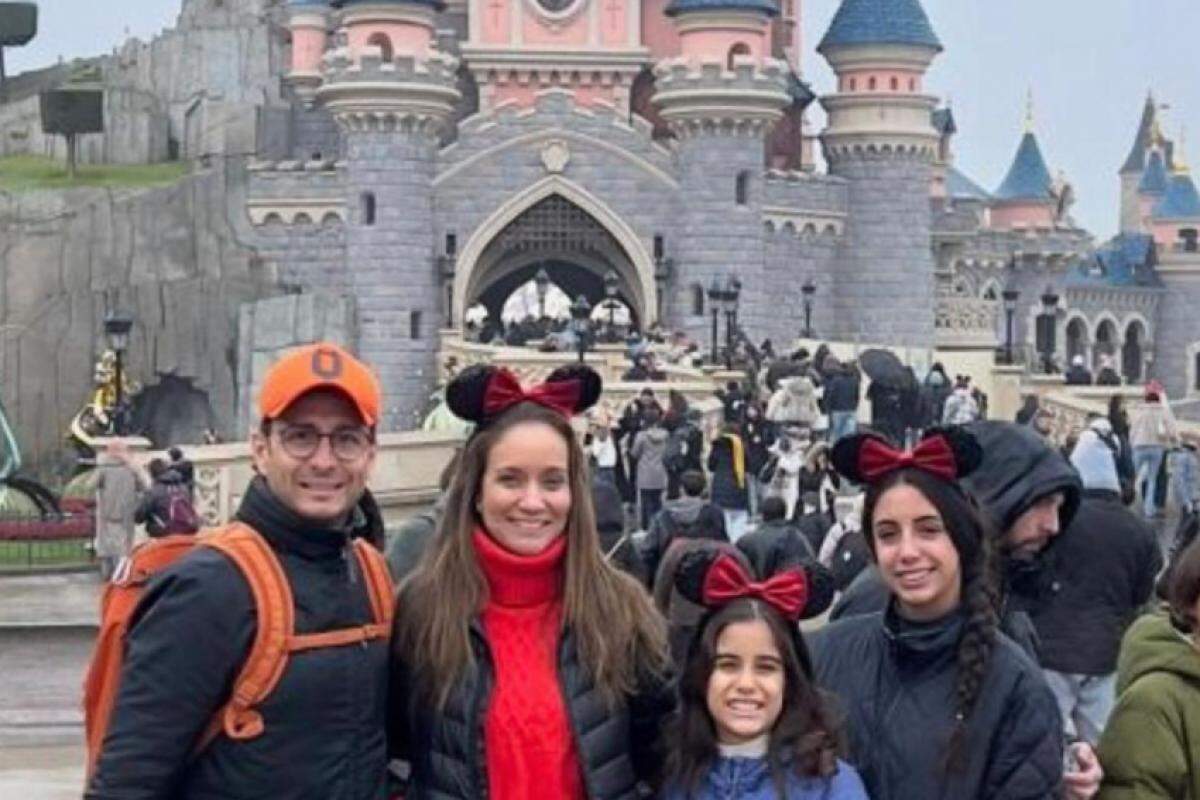 Natal em família celebrado na Disney de Paris é destaque na coluna deste domingo; veja detalhes mais abaixo