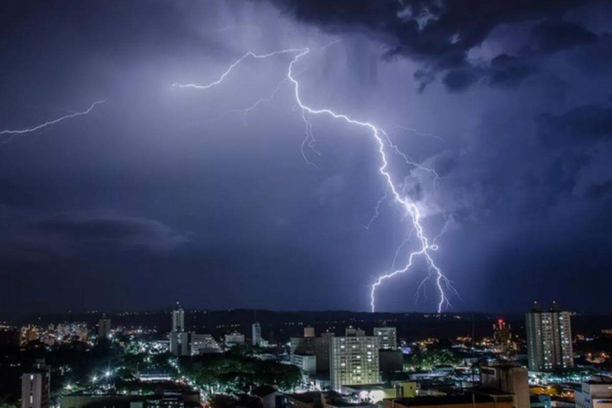 Chuva forte pode atingir o Vale