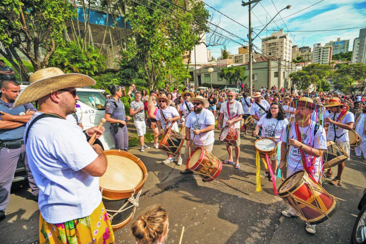 O evento, que é aberto ao público, marcará a comemoração de 20 anos de história do bloco, além de ser uma celebração ao aniversário do fundador do Bloco