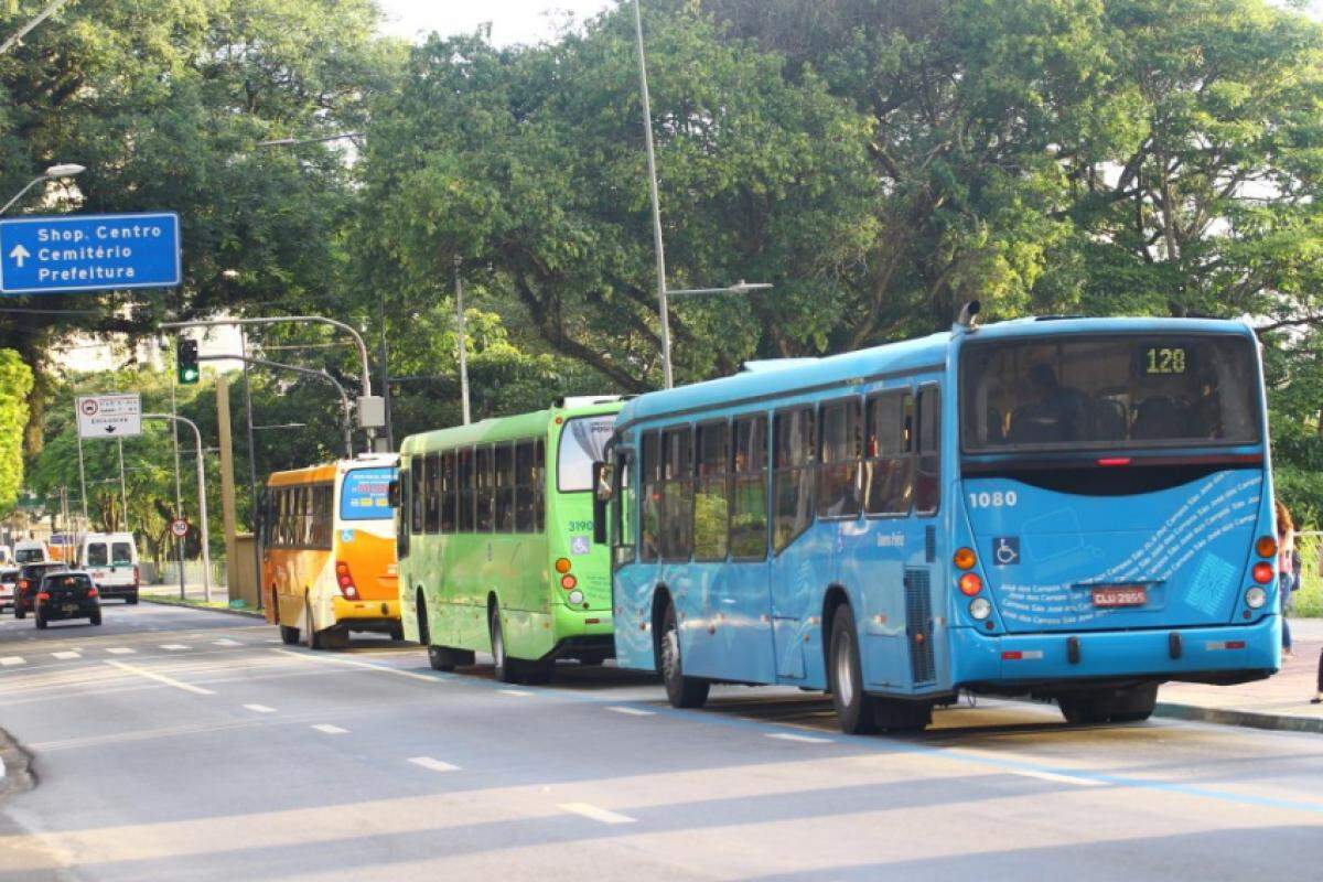 Veículos do transporte público de São José dos Campos