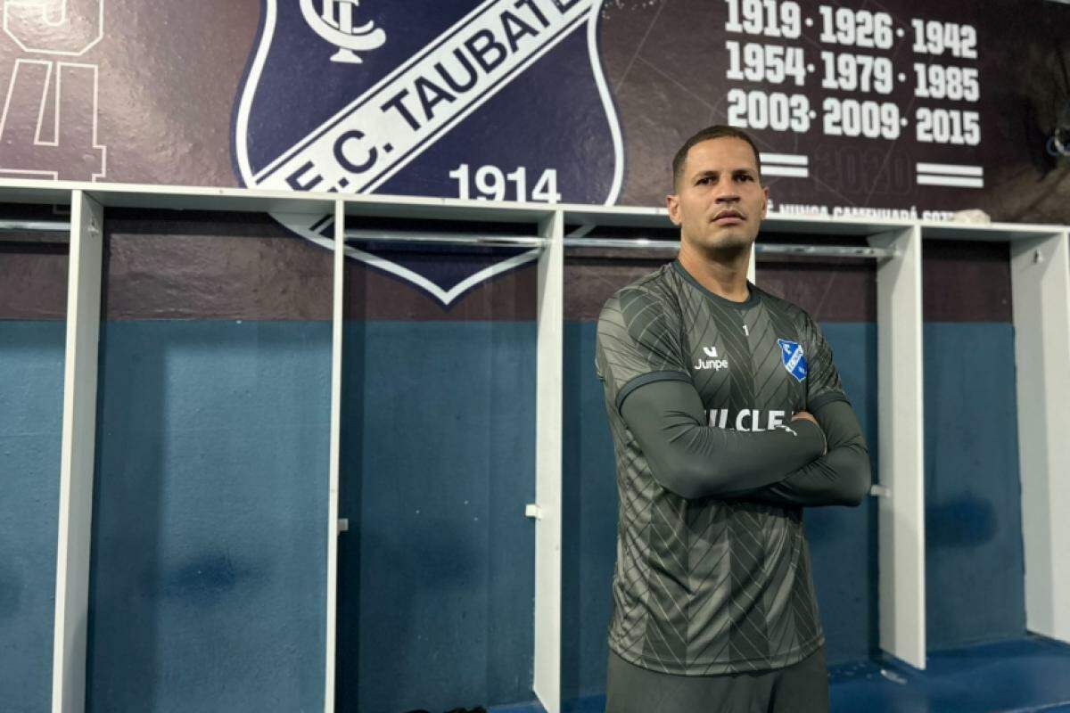 O experiente goleiro Samuel agora está no Burrão