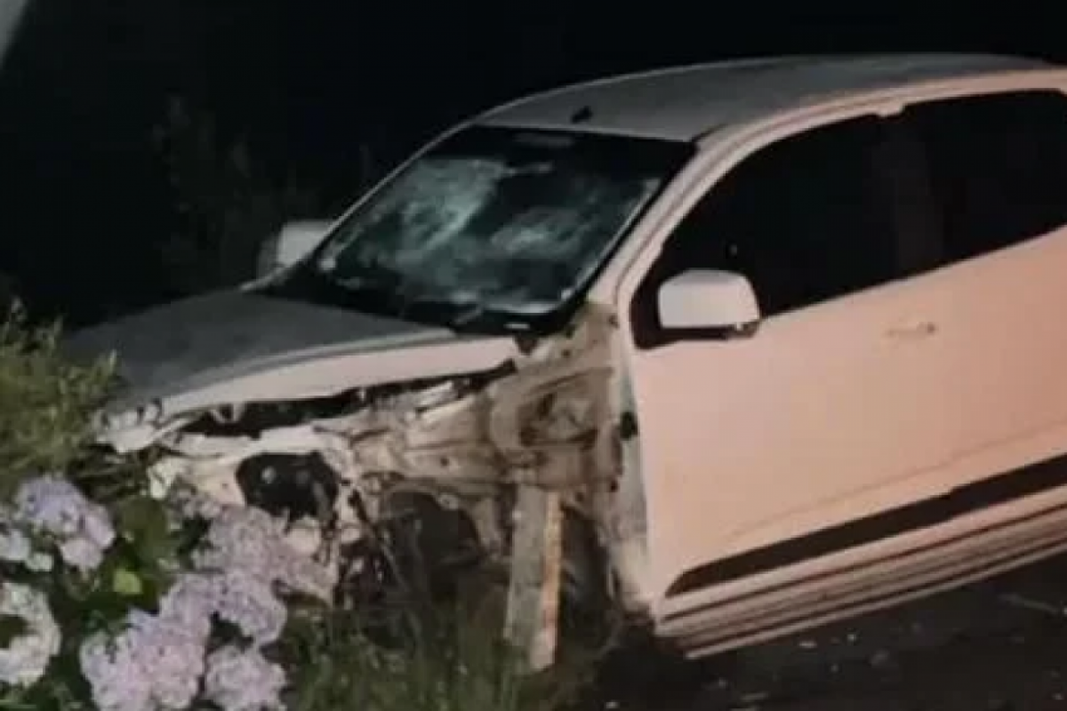 Depois da colisão o adolescente ainda furtou o carro de um homem que parou na pista