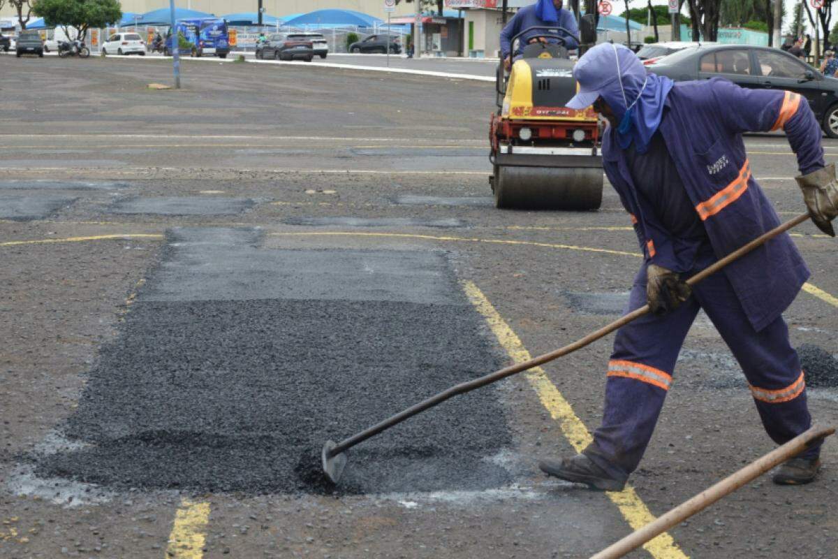 Sete equipes estão trabalhando na manutenção de ruas e avenidas