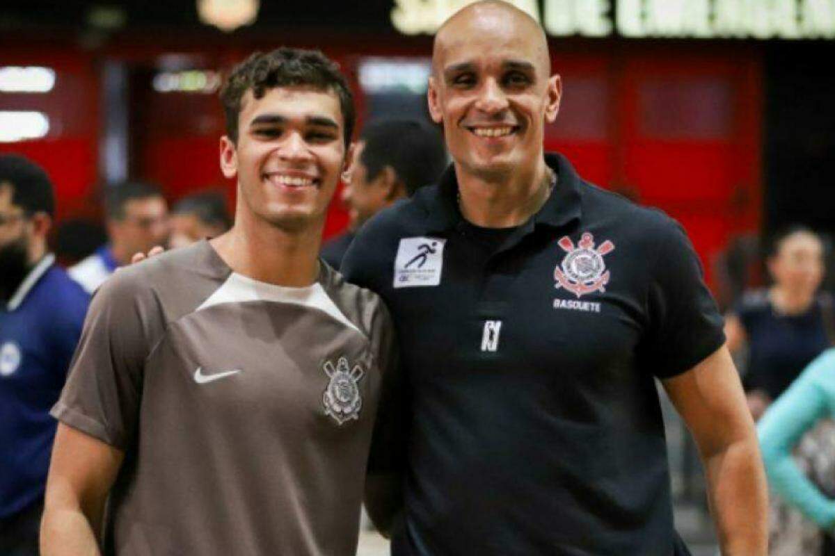 Jamelão e Ricardinho são pai e filho com talento para o basquete