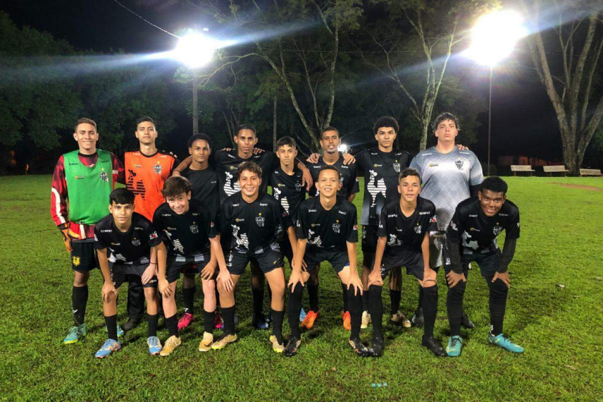 Alunos da escolinha de Franca viajam para BH para participar do 3º Festival da Academia de Futebol do Galo  