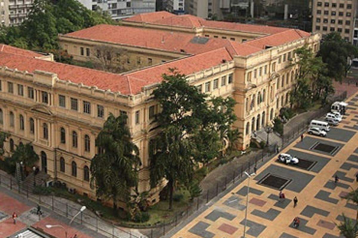 Apeoesp denunciou suposto plágio em manuais de profissionais da educação; governo negou