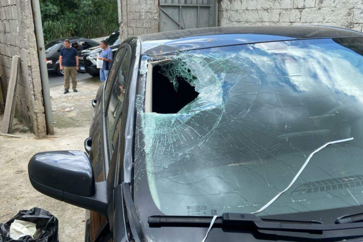 Policiais encontram carro envolvido no acidente