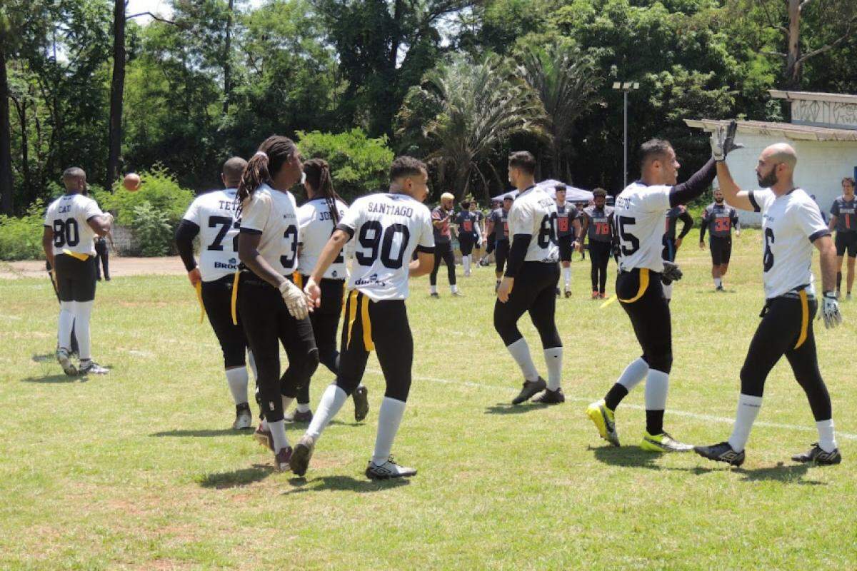 Mustangs Flag Football em partida contra o Guarulhos Rhynos, em Sumaré 