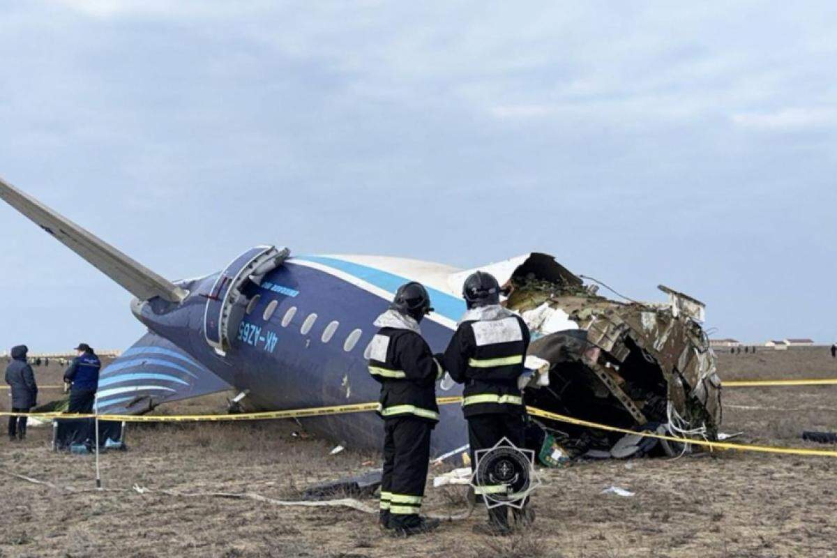 Queda do avião da Azerbaijan Airlines deixou 38 mortos, segundo o vice-primeiro-ministro do país