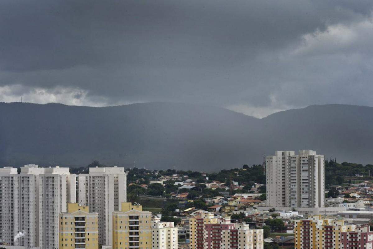 Cidade tem registrado chuvas intensas nas últimas horas