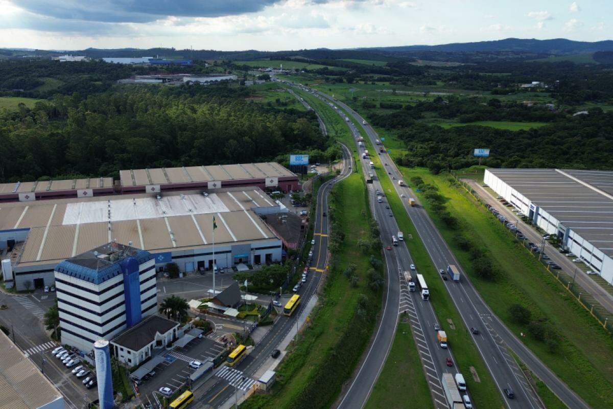 Melhoria nas avenidas Tégula e do Progresso incluiu a pavimentação de 3,1 km, sistema de drenagem e ampla sinalização vertical e horizontal