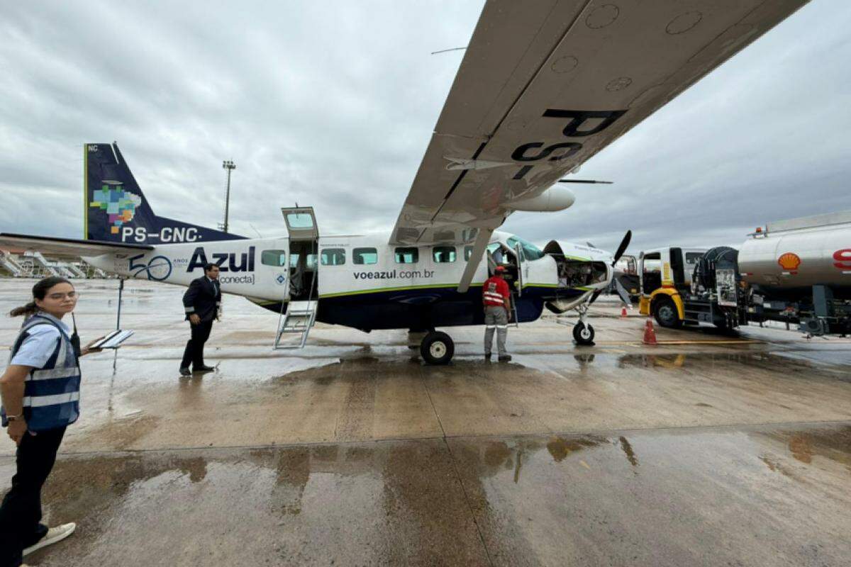 Primeiro voo oficial da Azul Linhas Aéreas na rota Franca-Campinas marca retomada dos voos comerciais no município