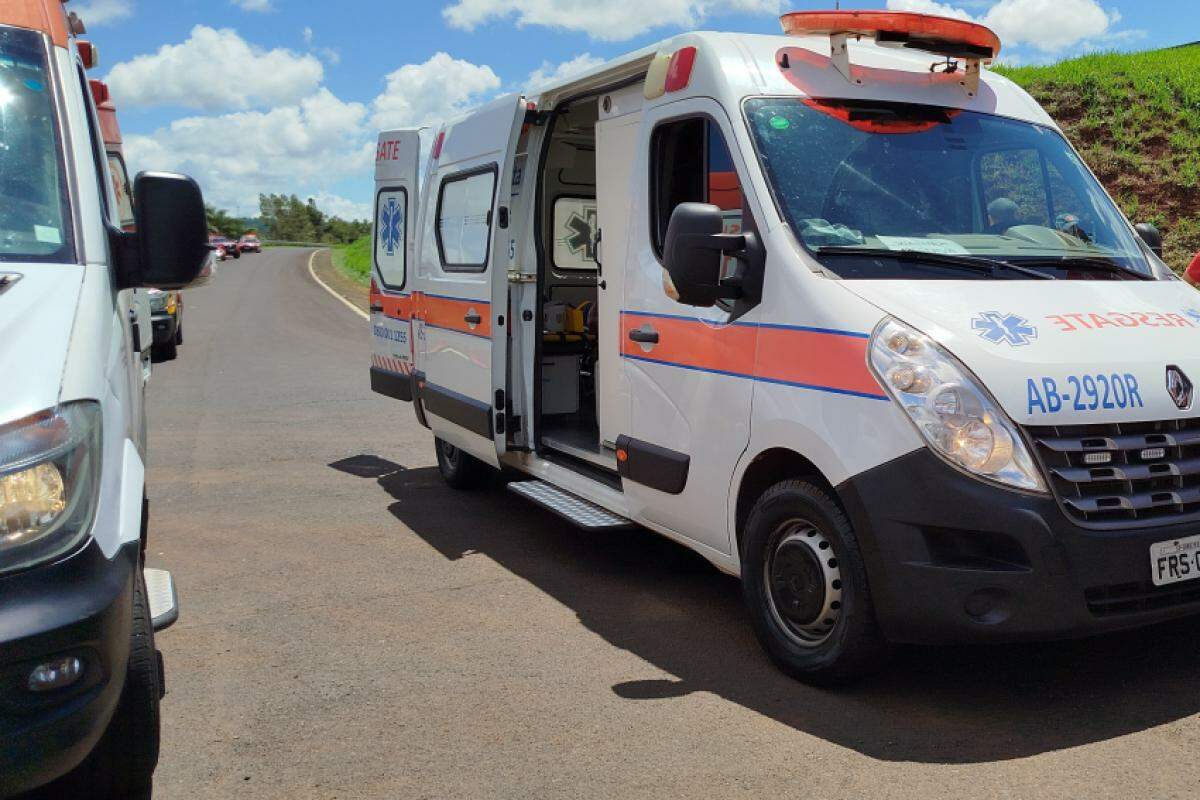 Motociclistas de 28 e de 58 anos foram levados para a Santa Casa de Franca 