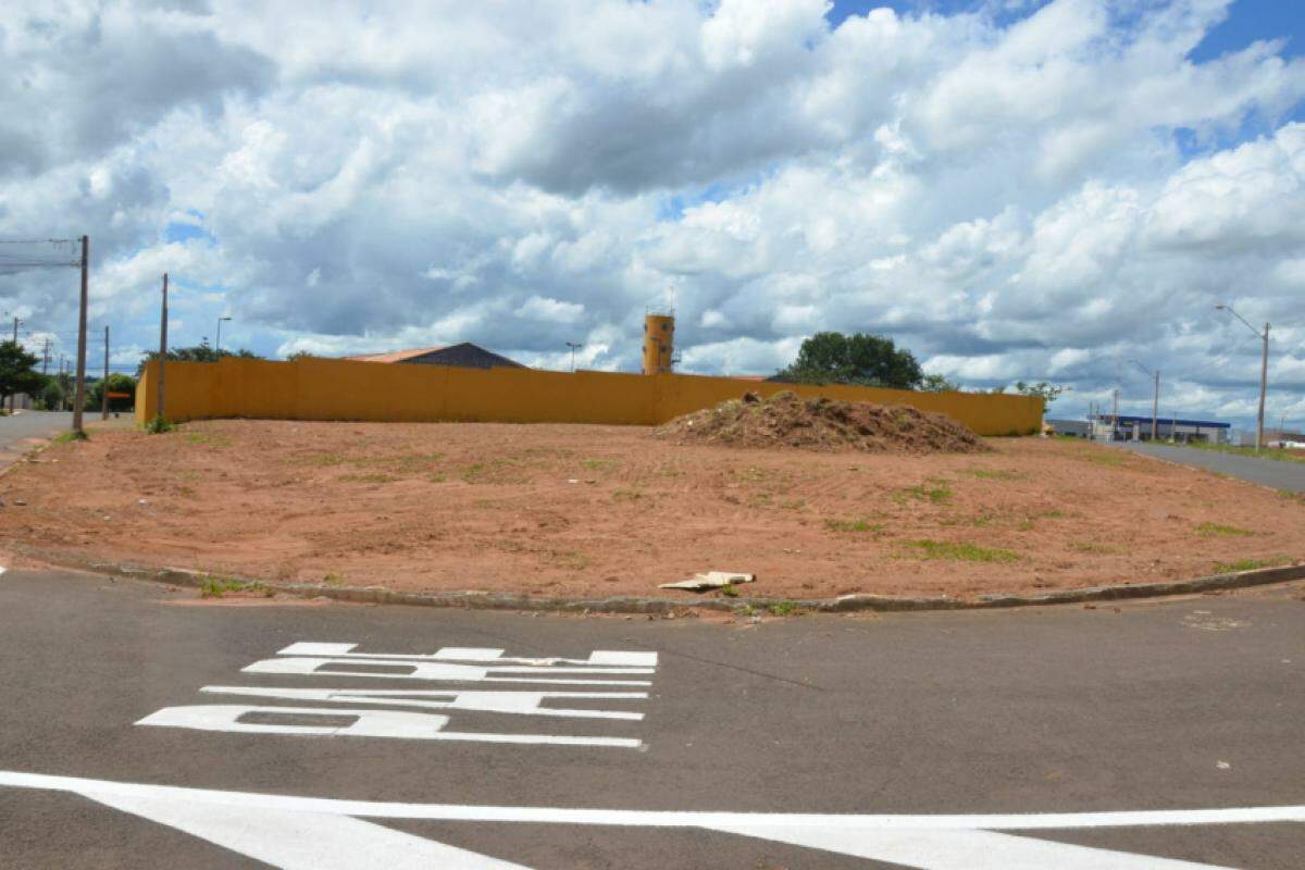 Terreno que receberá nova UBS do Parque das Esmeraldas