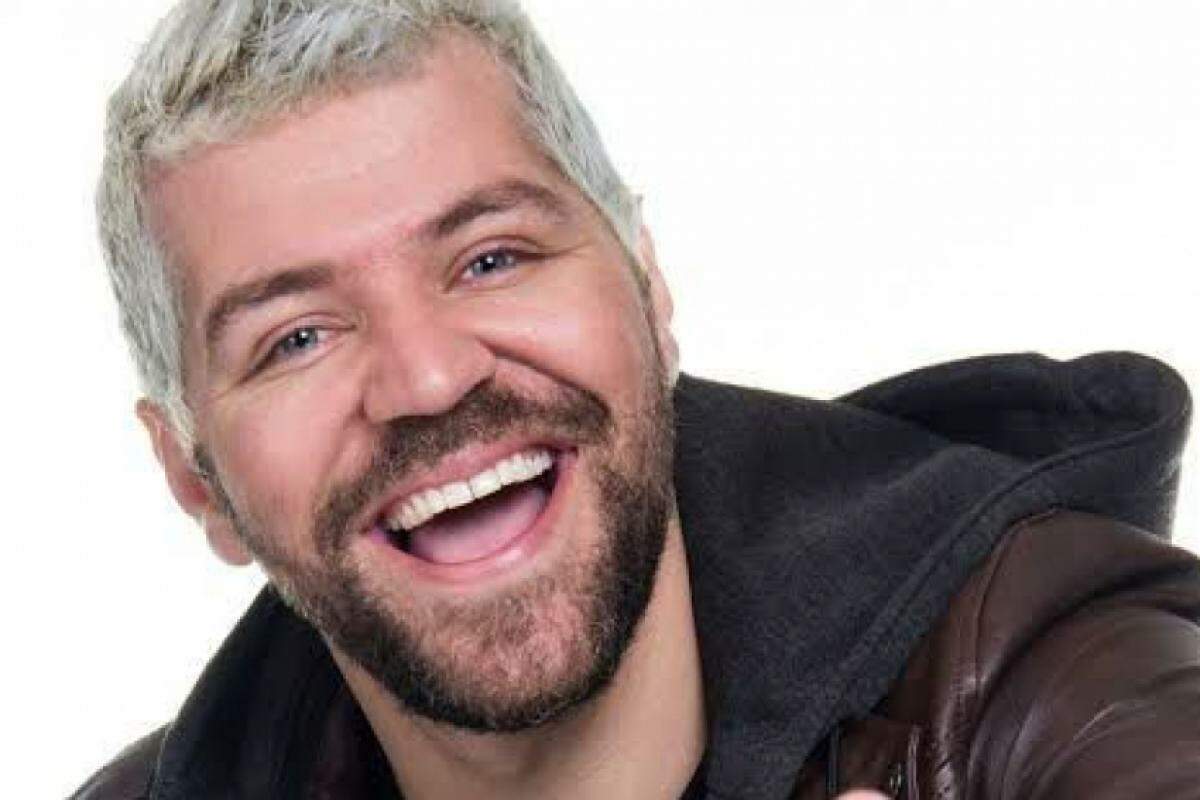 Vitor Sarro se apresenta no Honey Comedy na próxima quarta (18)