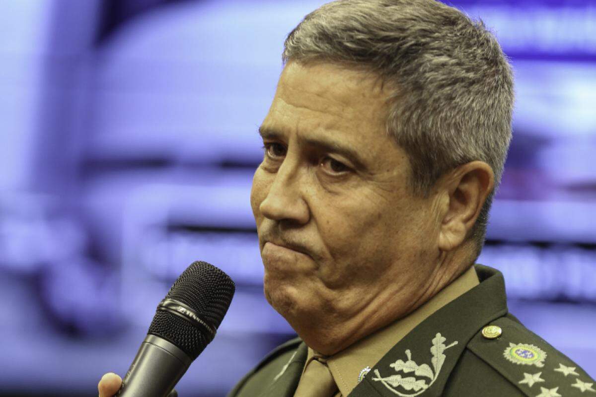 O advogado negou que o general possa fechar um acordo de delação premiada com a Polícia Federal.