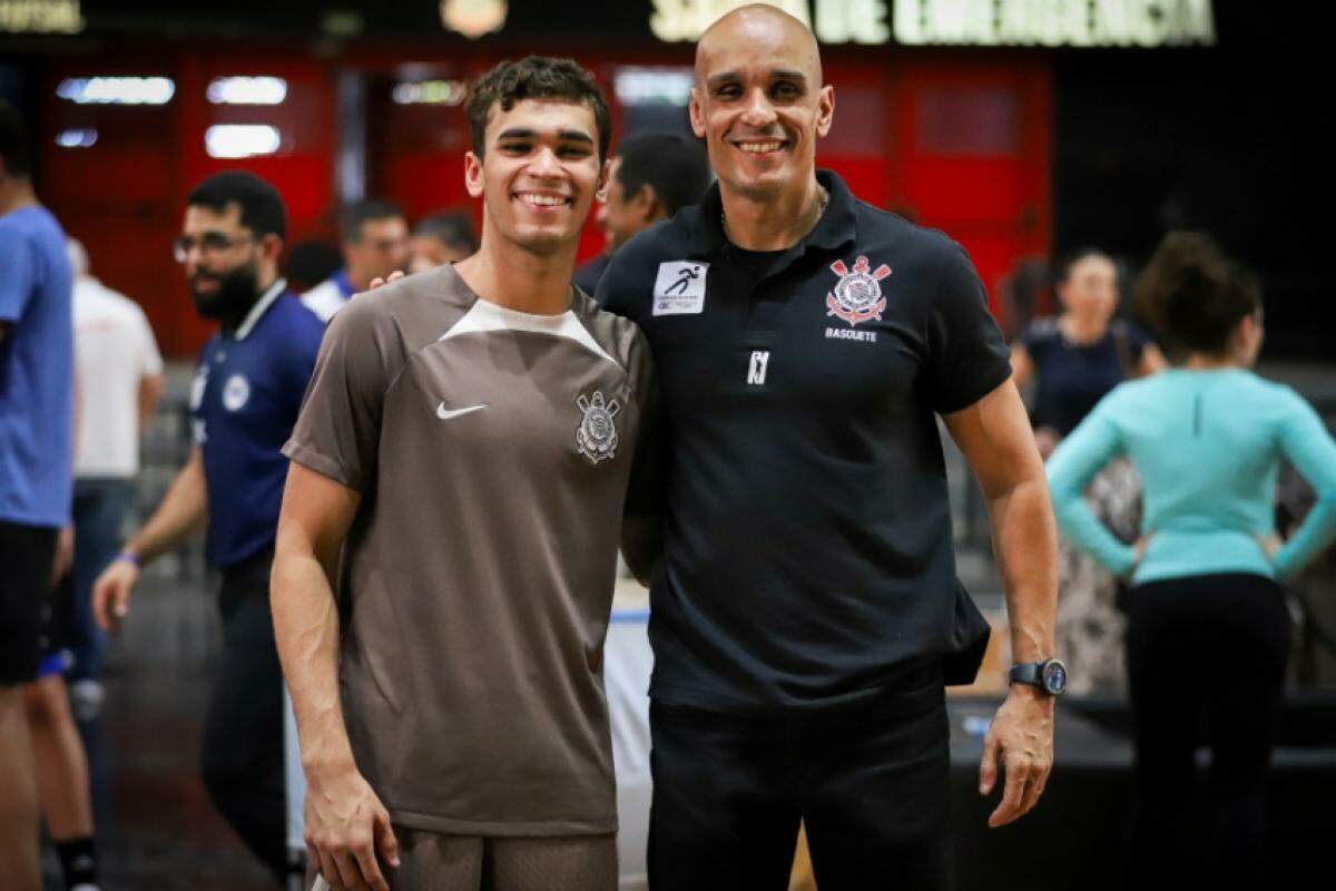 Jamelão e Ricardinho são pai e filho com talento para o basquete