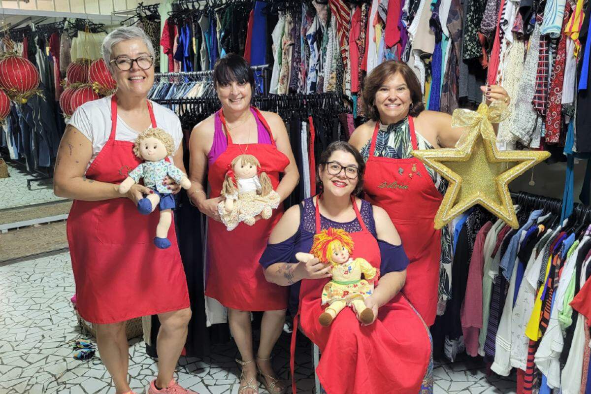 Brinquedos e itens de decoração natalinos estarão à venda no bazar