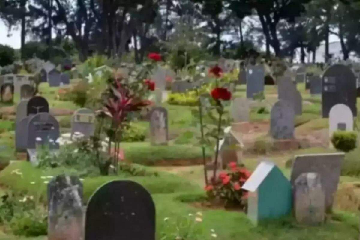 Túmulos do Cemitério Santo Agostinho, em Franca