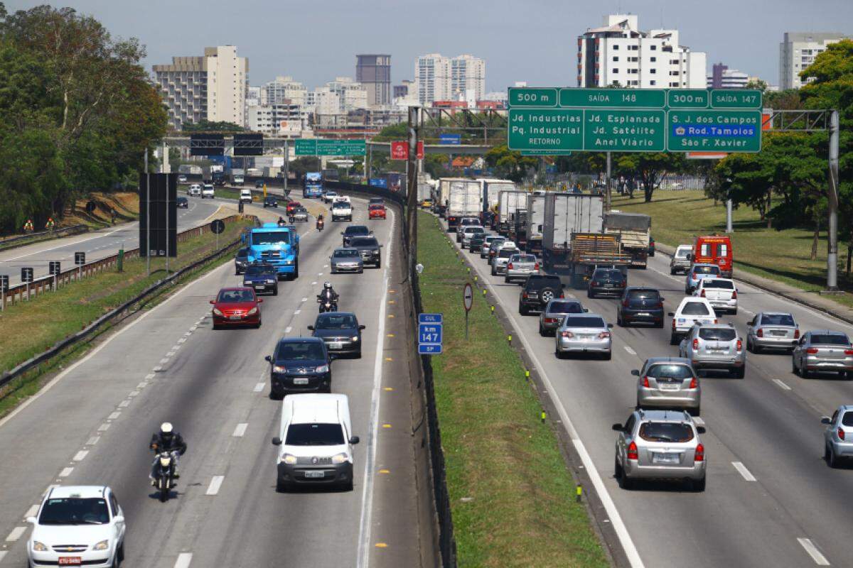 Via Dutra em São José dos Campos