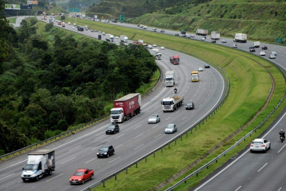 Os motoristas podem obter informações sobre condições de tráfego e solicitar serviços