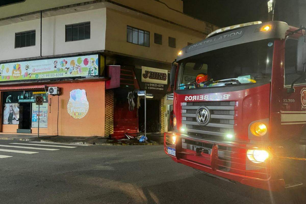 Loja atingida pelo incêndio