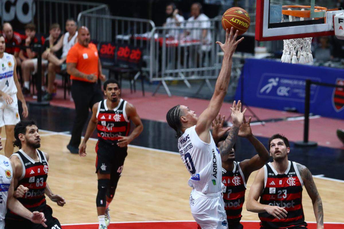 Lance do jogo entre Flamengo x São José