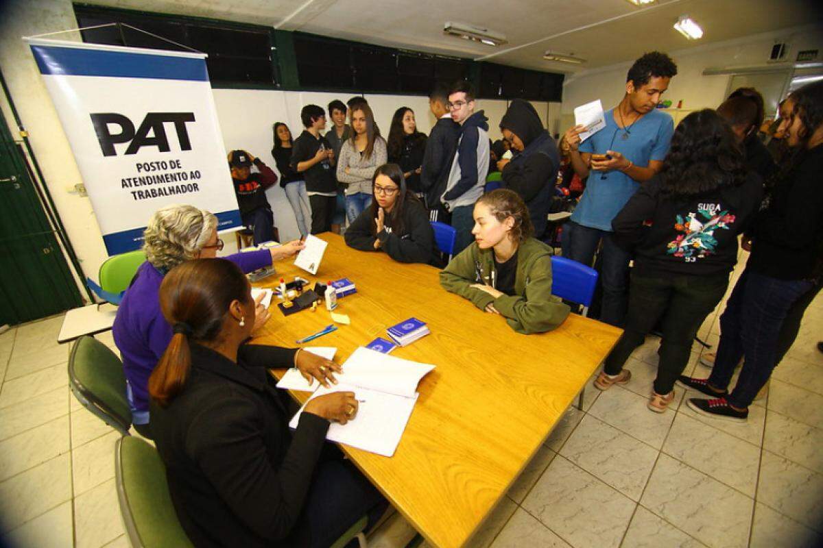 Jovens estudantes no PAT