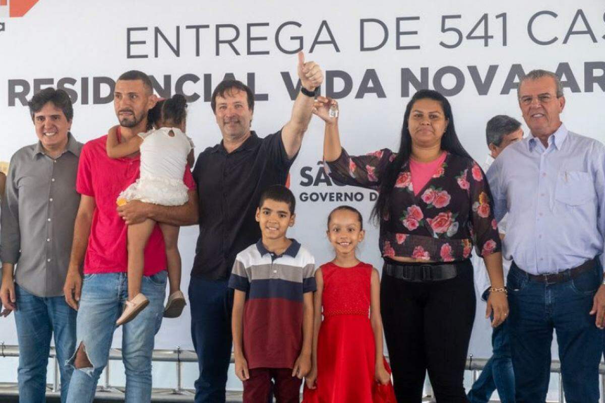 Cada família recebeu R$ 10 mil em subsídios estaduais para a aquisição de moradias diretamente da construtora