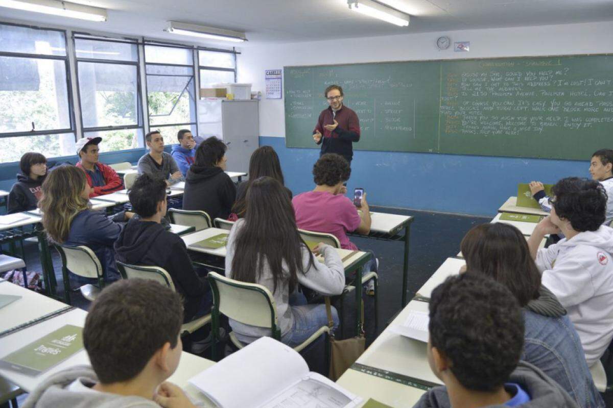 O texto apresentado pela prefeitura altera o Estatuto do Magistério.