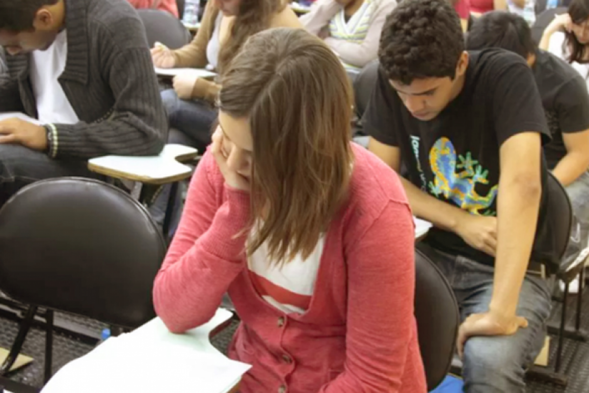 Conteúdos já são previstos no currículo escolar do ensino médio, mas, até então, não eram formalmente exigidos na Fuvest