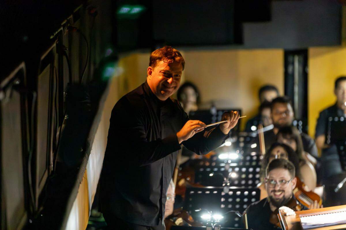 Maestro Knut Andreas conduziu OSP em O Lago dos Cisnes