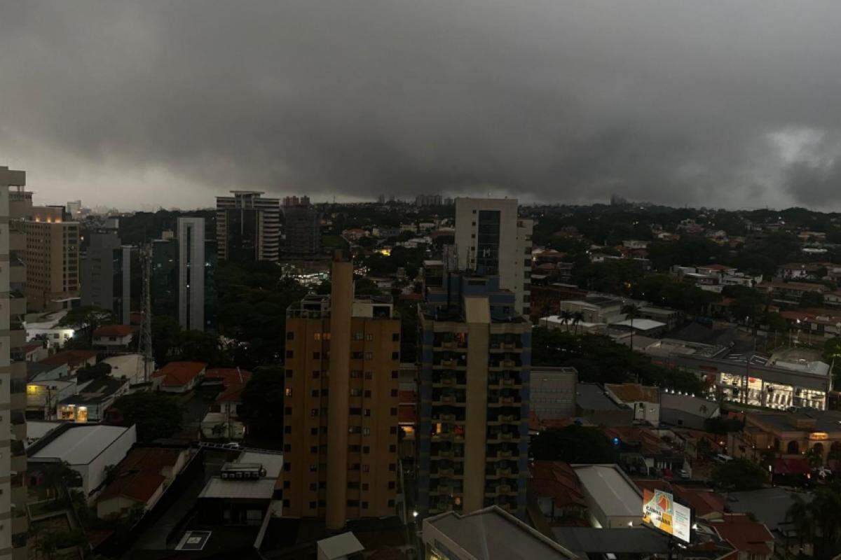 De acordo com o Cepagri da Unicamp, ainda há possibilidade de pancadas de chuva e temporais em Campinas nesta noite.