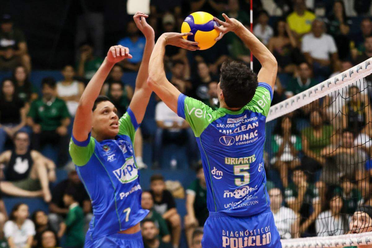 Lance do jogo entre Goiás e São José