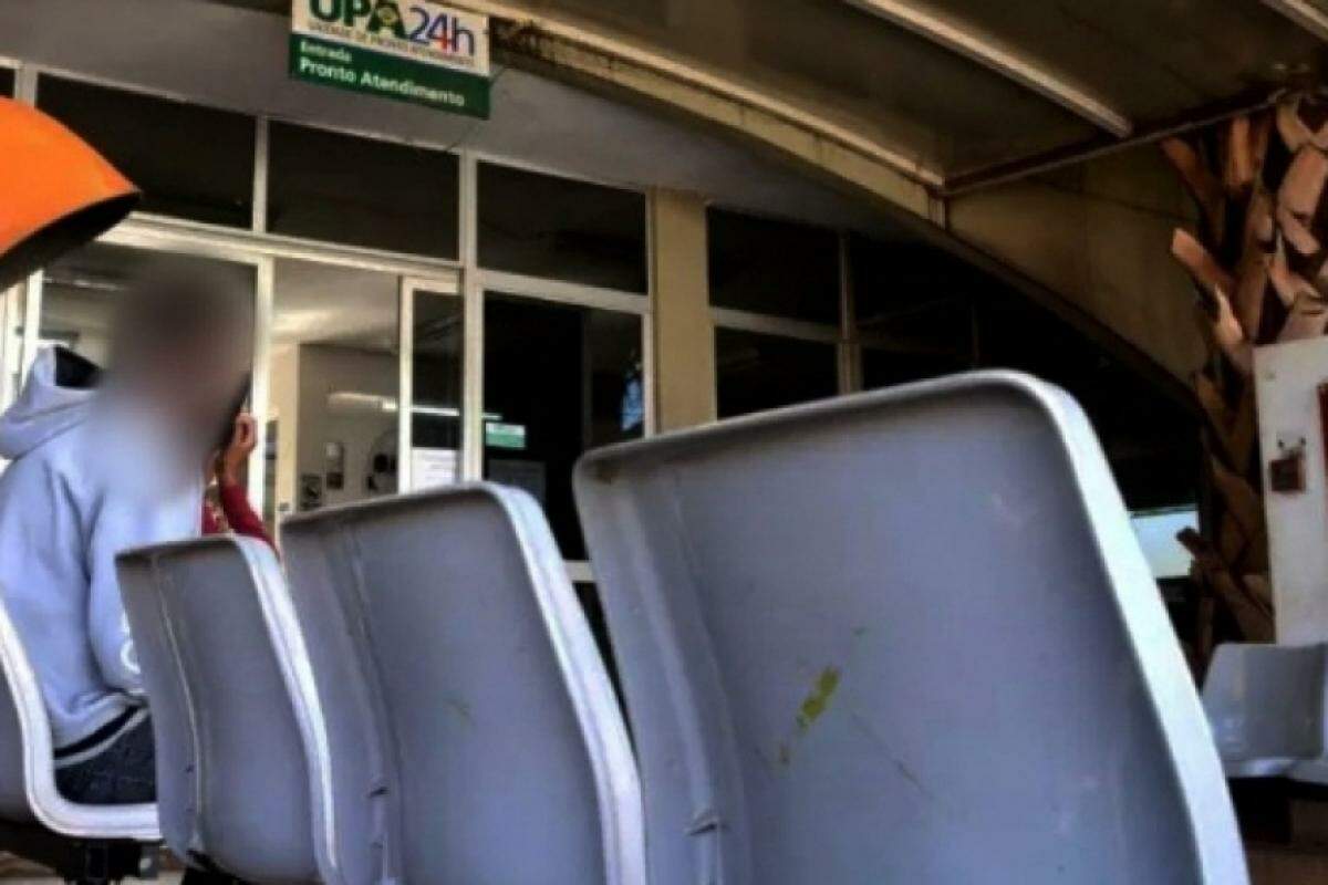 A vítima foi deixada por um carro na porta da UPA do Piracicamirim.