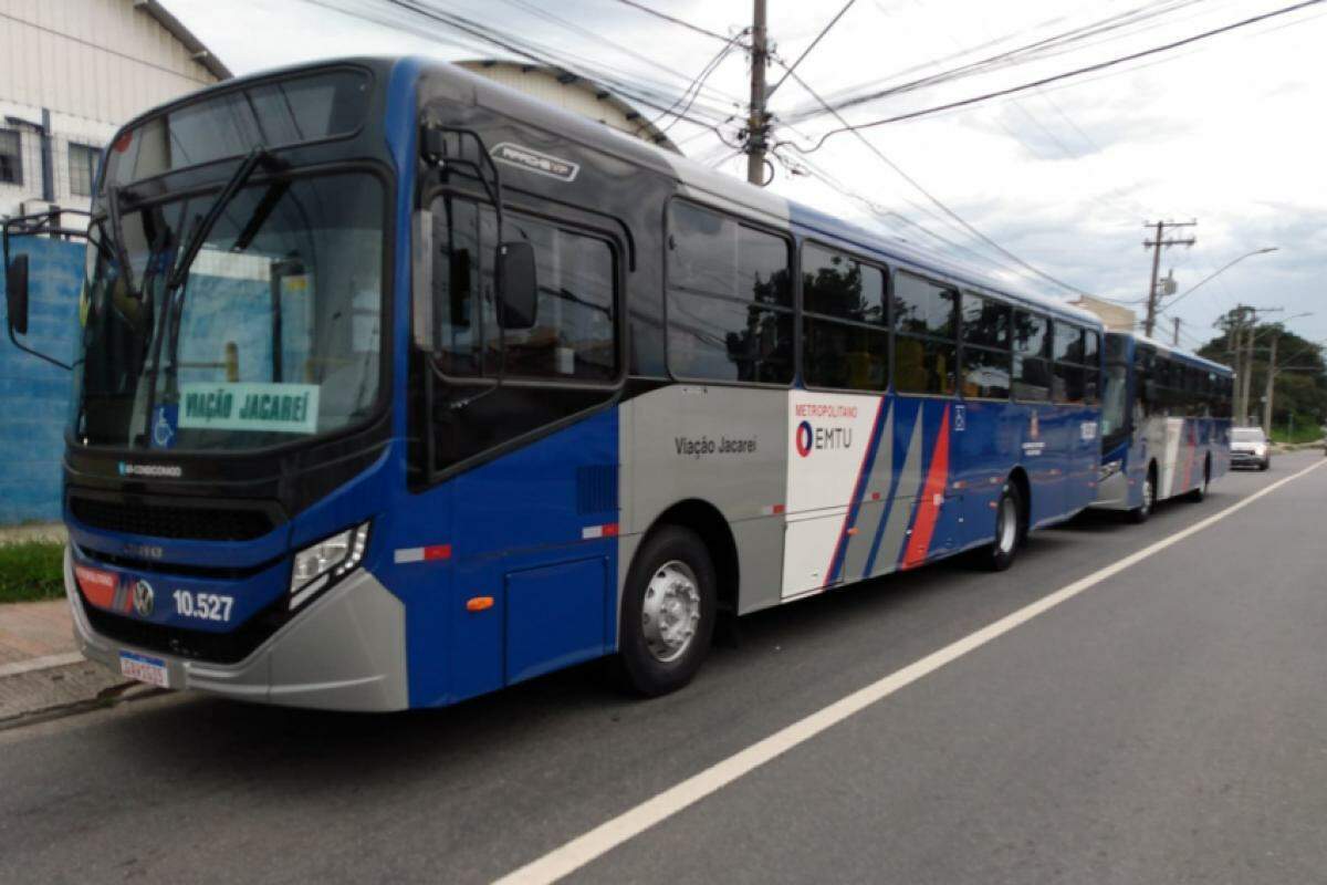 Ônibus intermunicipal no Vale do Paraíba 