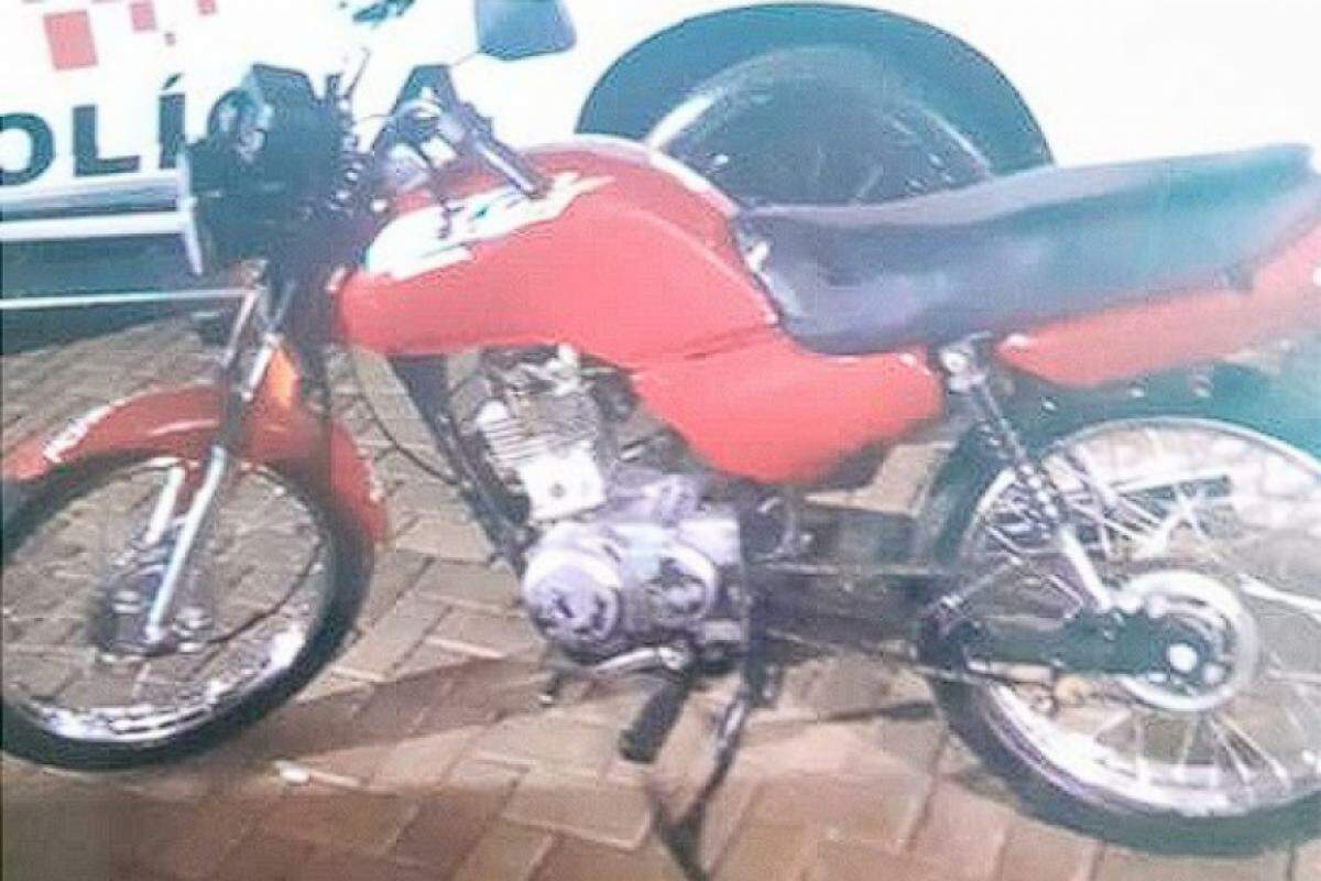 A motocicleta foi apreendida e será submetida a perícia antes de ser devolvida ao seu verdadeiro dono