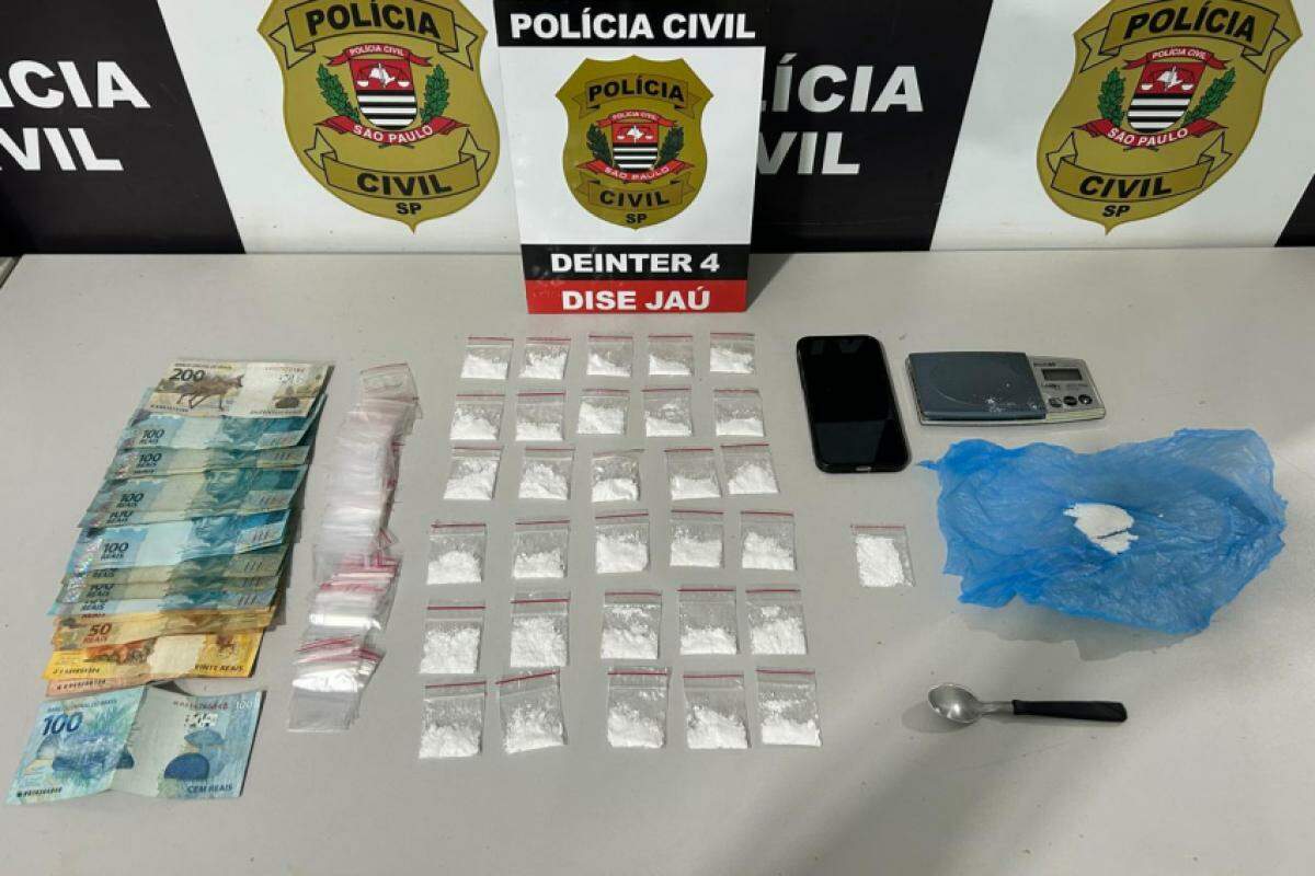 Porções de cocaína apreendidas em Jaú