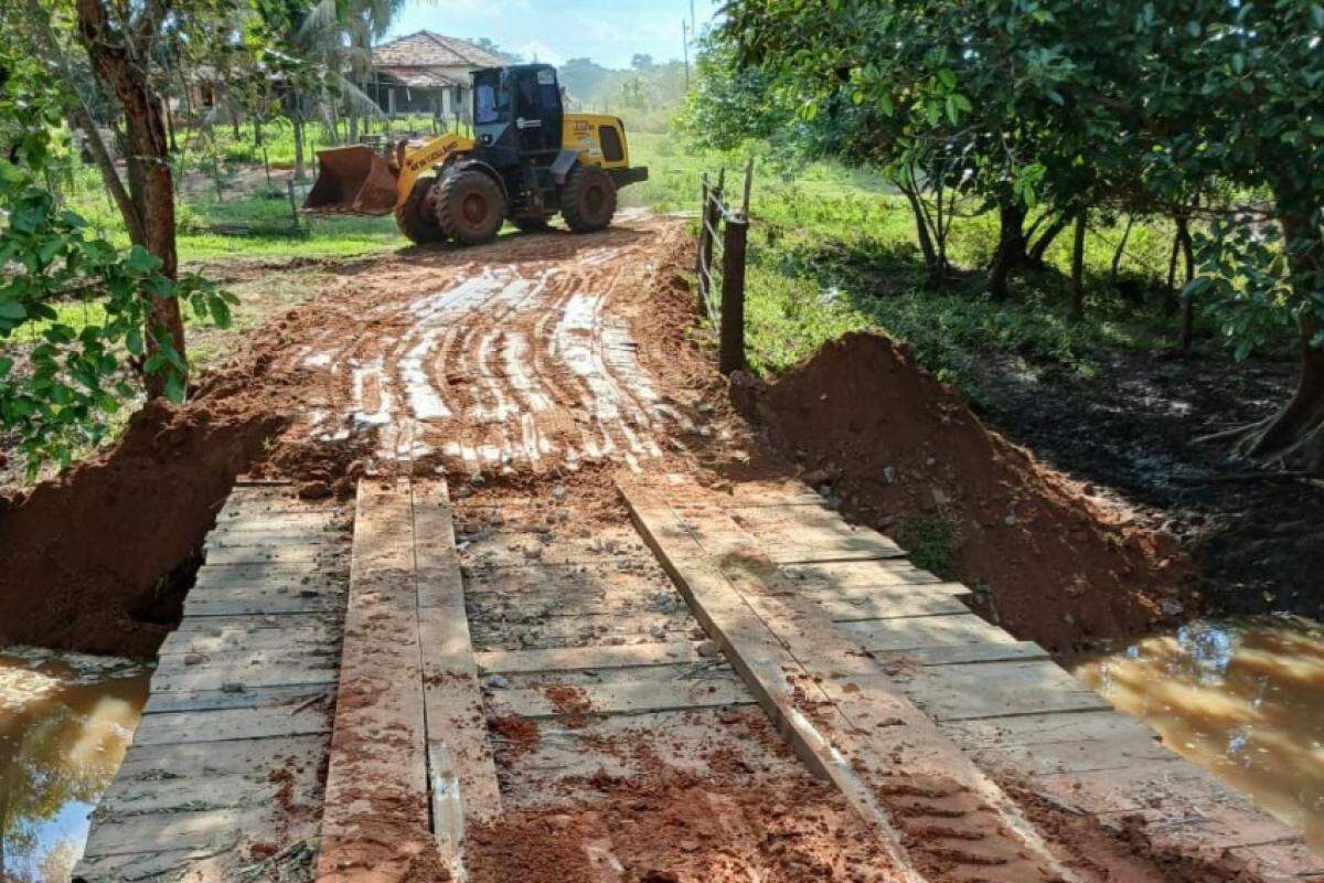 Prefeitura de Santo Antônio do Aracanguá realiza força-tarefa para limpeza da cidade, recuperação de áreas afetadas e prevenção de novos danos após fortes chuva