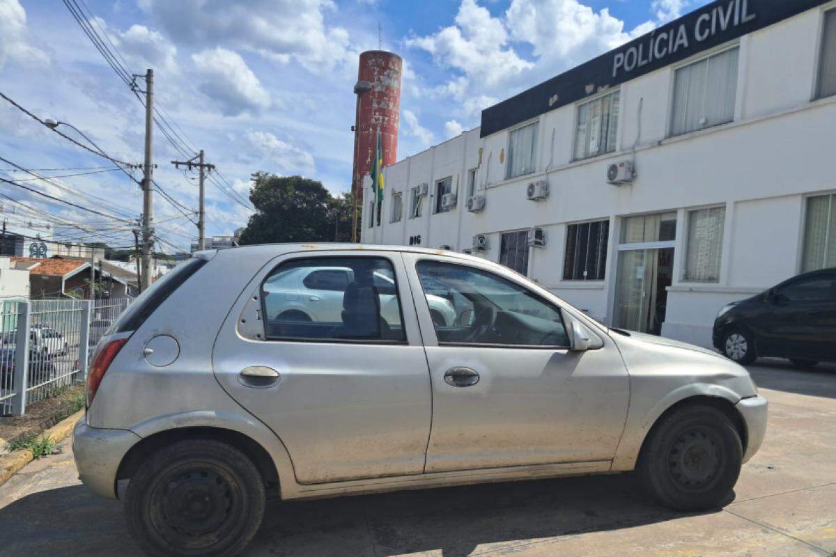 O carro foi apreendido durante a ação da DIG em Campo Limpo Paulista