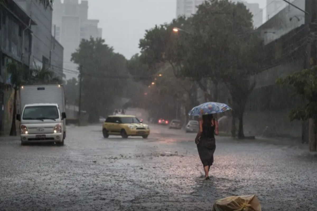 O aviso vale até as 10h desta segunda-feira (6), para quase 200 cidades.