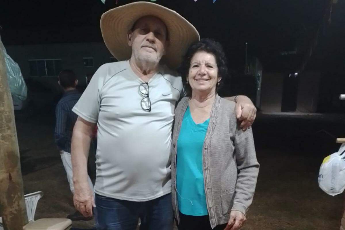 O casal Neide e Elisiário Freitas são casados há 55 anos, mas nunca tiveram uma festa