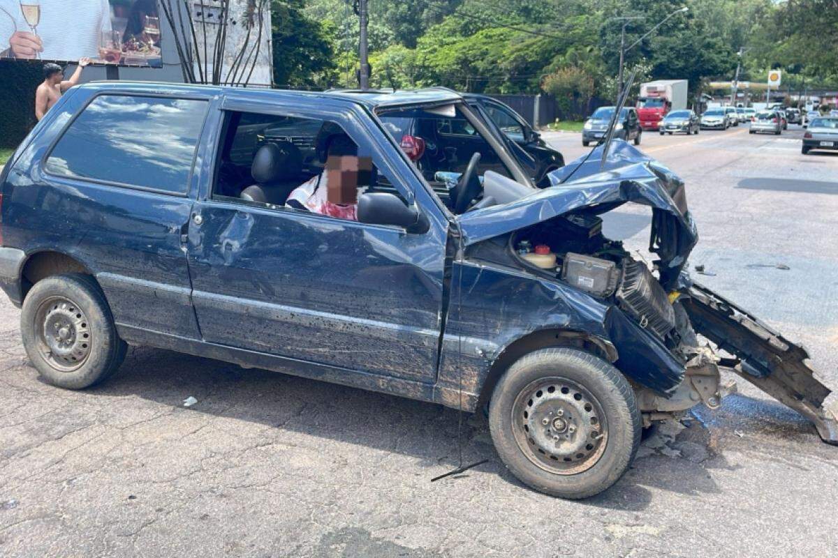 O criminoso precisou ser socorrido ao hospital com vários ferimentos