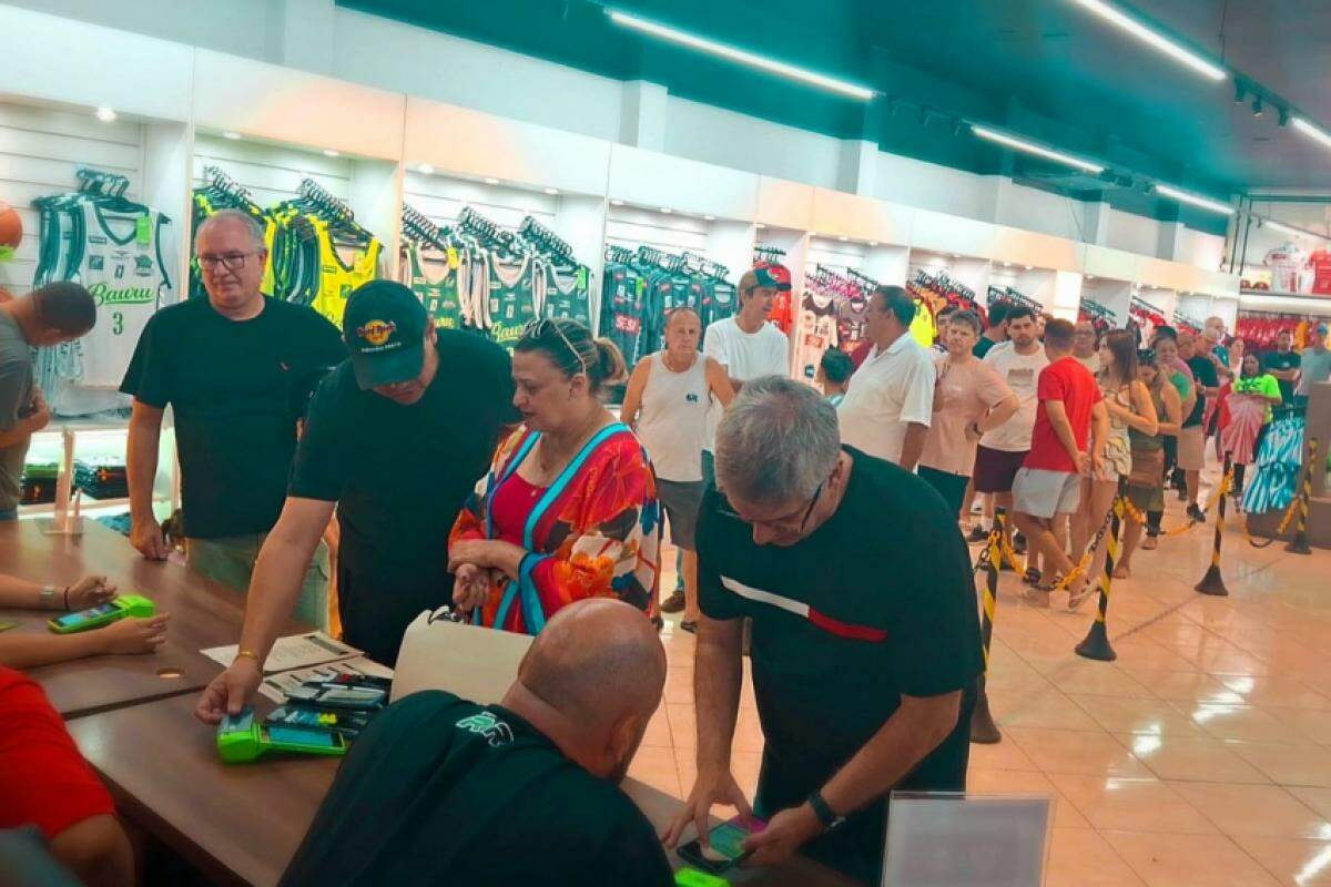 Vendas na RR Store tiveram até filas dentro e fora da loja