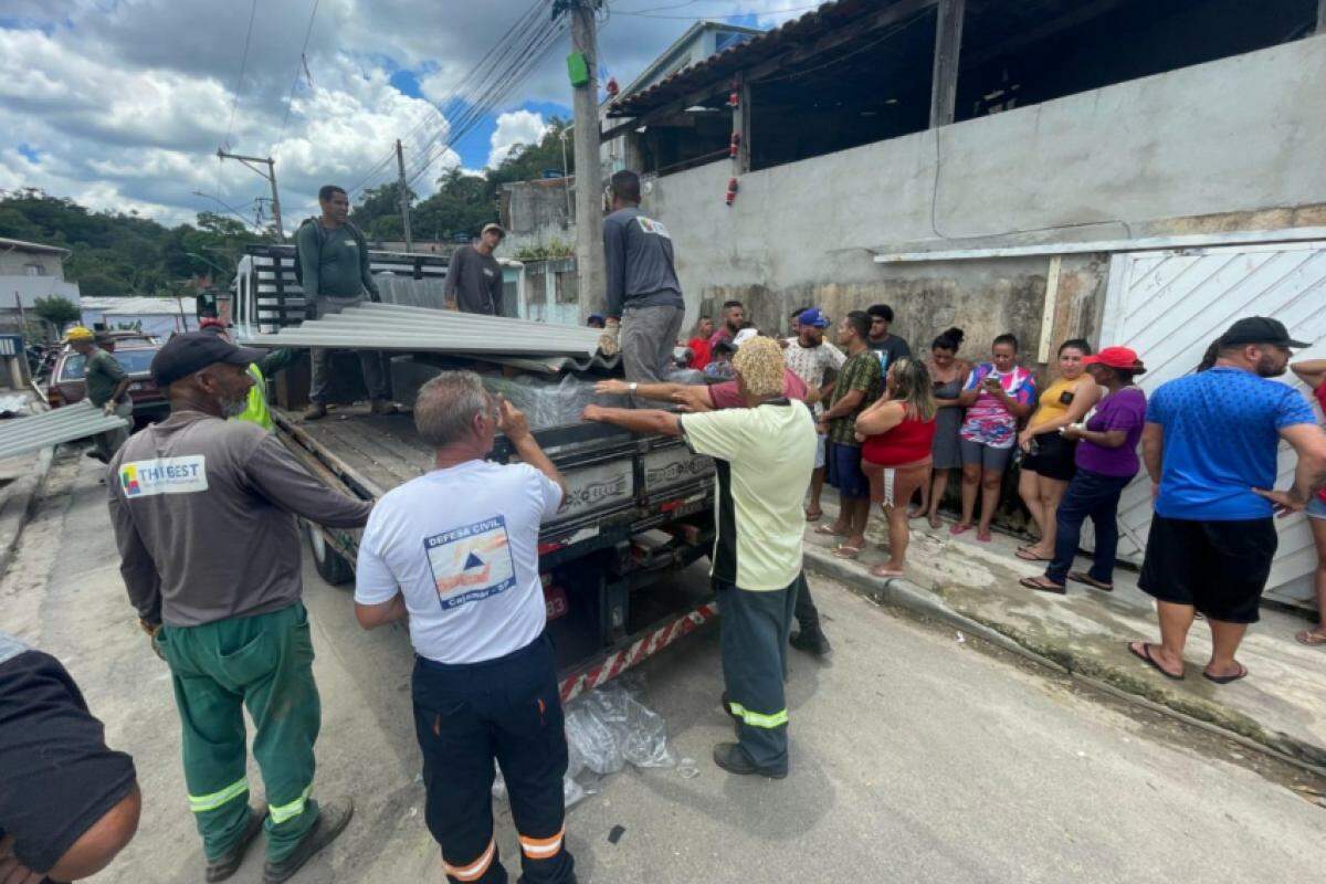 A chuva de granizo que atingiu a cidade na semana passada deixou muitos prejuízos à população