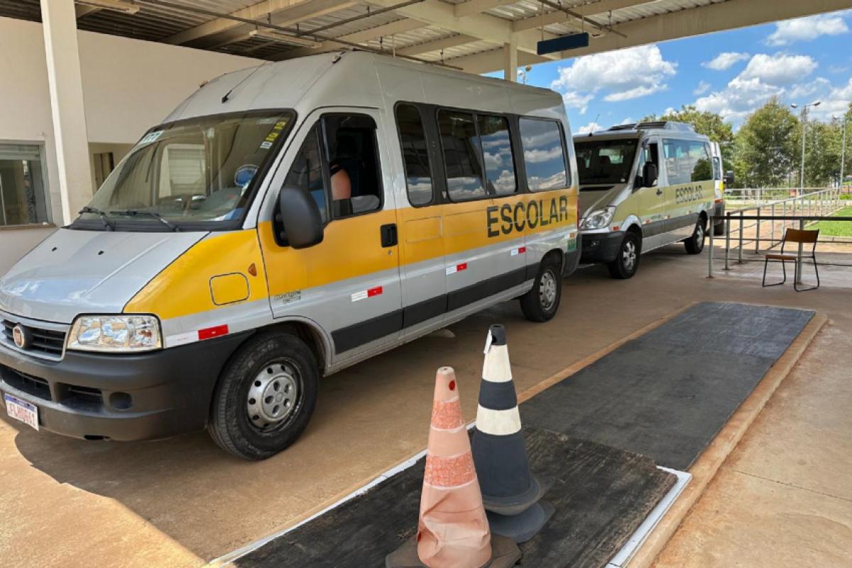 A inspeção das vans escolares ocorre a cada seis meses e é obrigatória