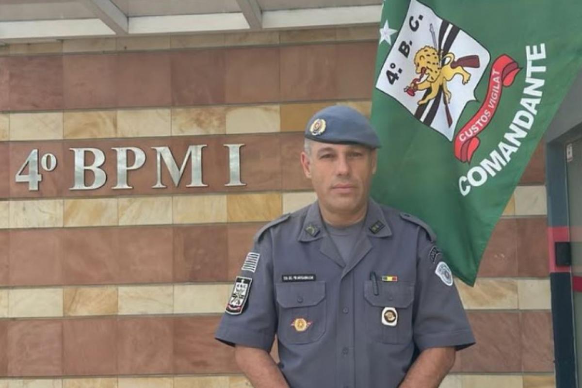 Tenente-Coronel Bergamaschi na sede do 4.º BC