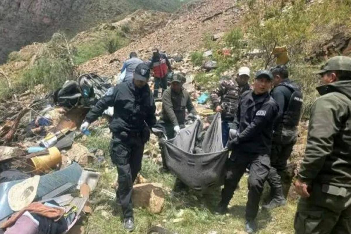 O ônibus fazia a rota entre Potosí e Oruro. 