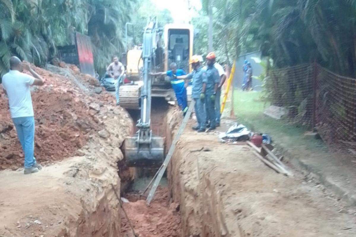 Dois operários morrem soterrados durante obra em Ubatuba